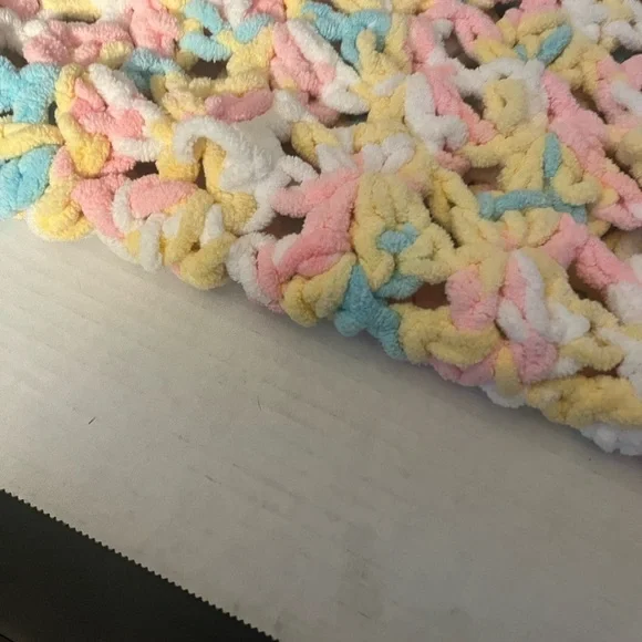 Infant Crochet Baby newborn Pastel pink blue yellow Chunky Knit Throw Blanket.